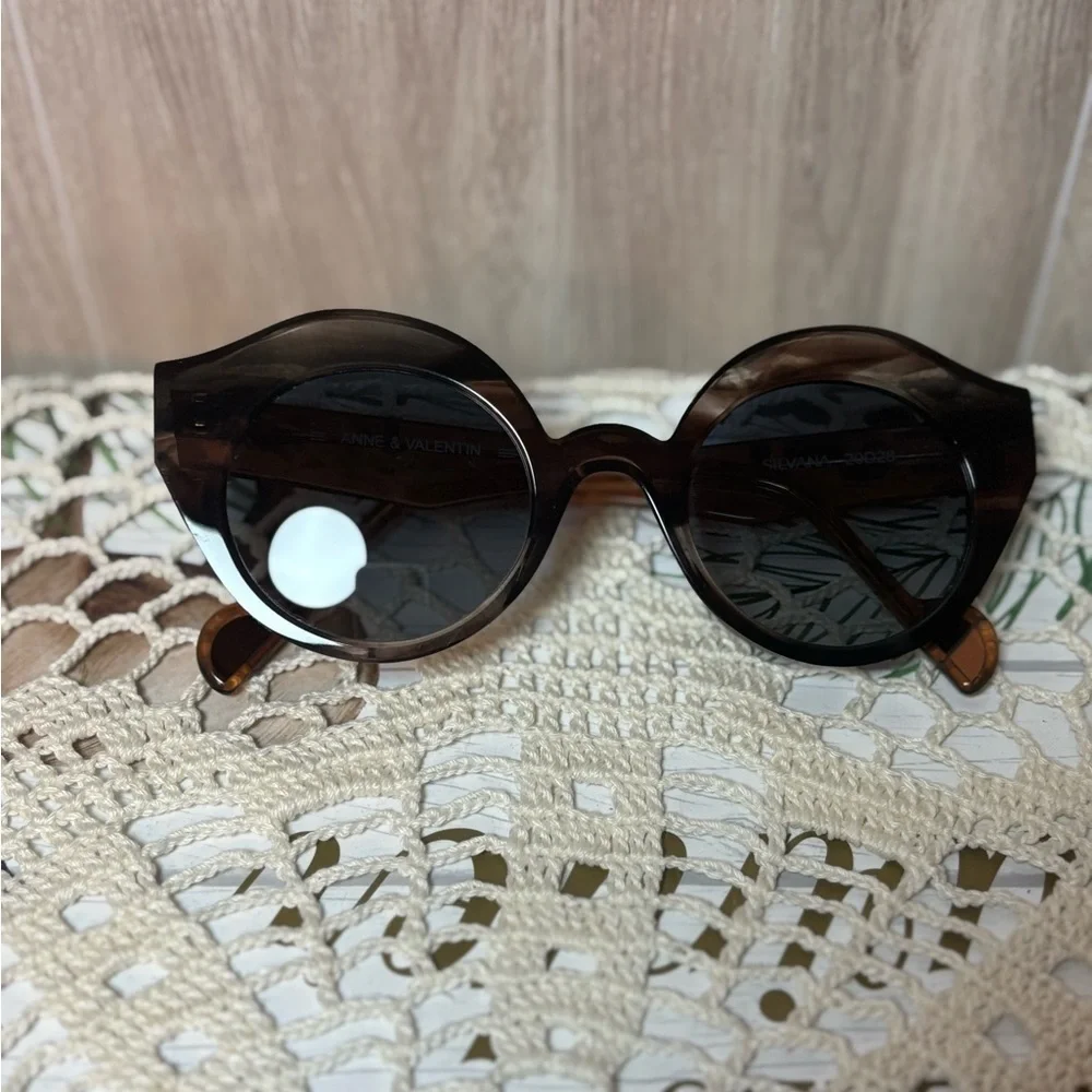 Anne Valentin Sunset City Silvana Stylish Brown Sunglasses